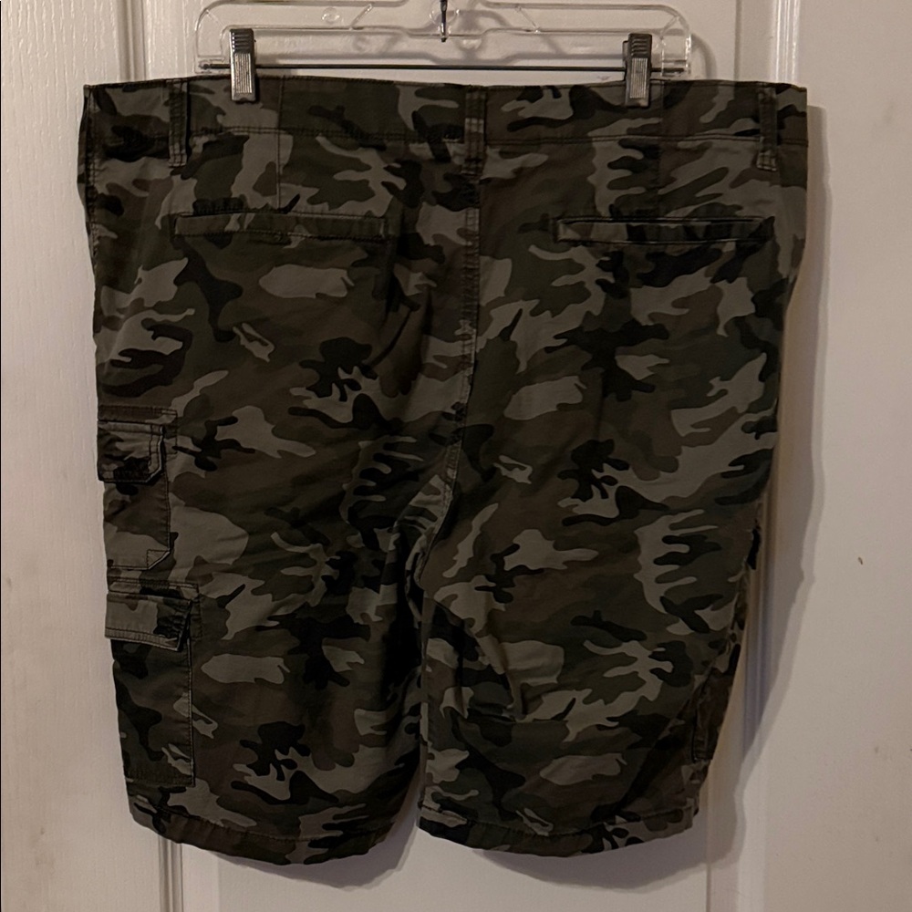 Men's IronFlex camouflage Cargo Shorts size 40 - Picture 2 of 3